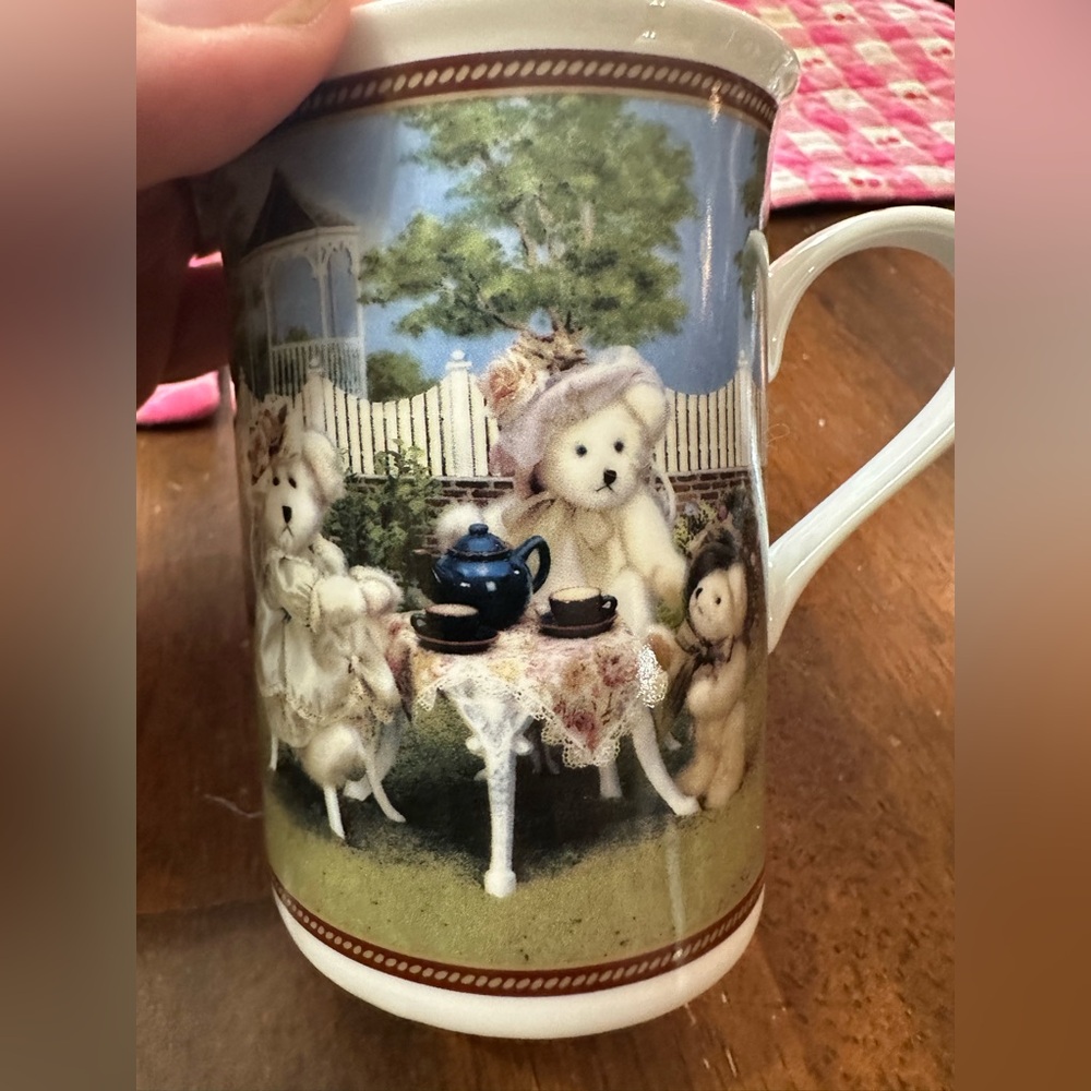 Boyds Bear "Teddy Bear Tea"  The Danbury Mint Collector Coffee Mug Cup